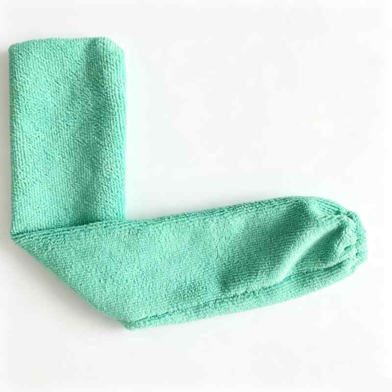 CLEAN WORLD Multifunctional Microfiber Cleaning Brush Replaceable Household Dust Clean Brush for Home Use