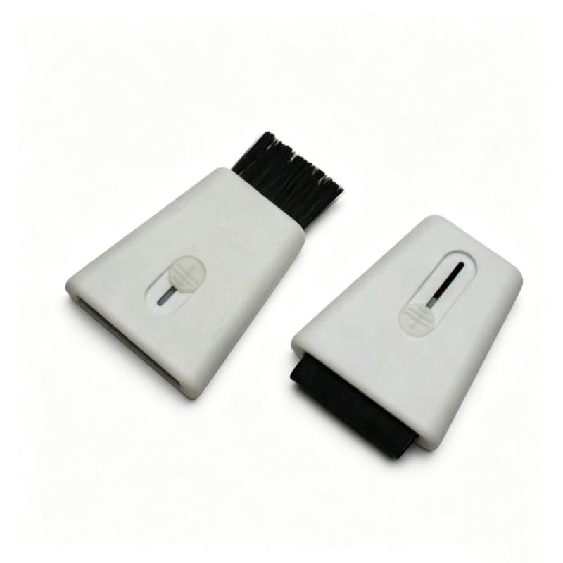 CLEAN WORLD Custom Plastic Retractable Keyboard Brush Computer Mobile Phone Laptop Screen Cleaner Tools