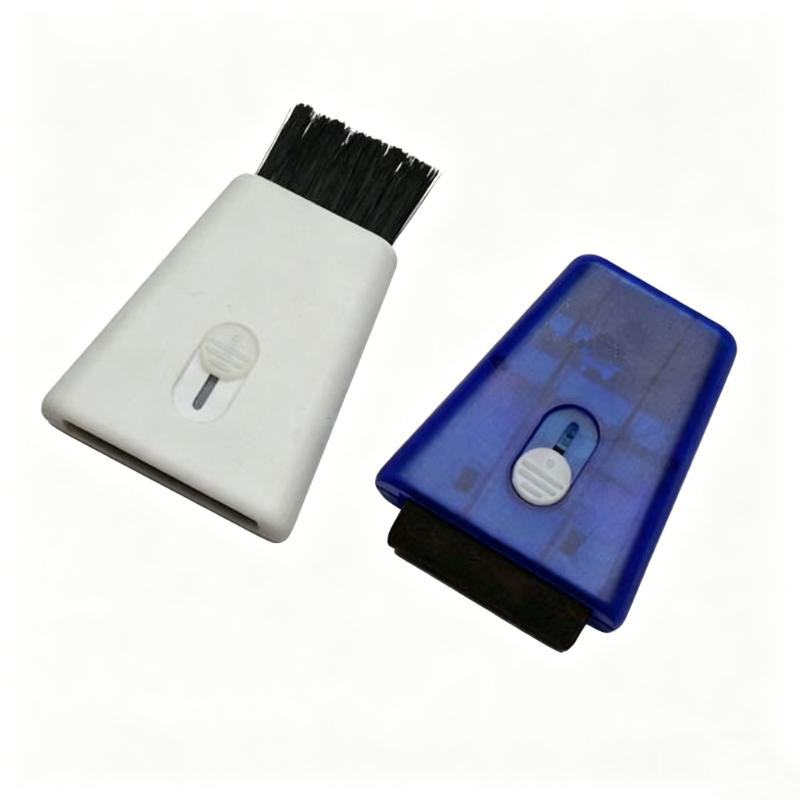 CLEAN WORLD Custom Plastic Retractable Keyboard Brush Computer Mobile Phone Laptop Screen Cleaner Tools