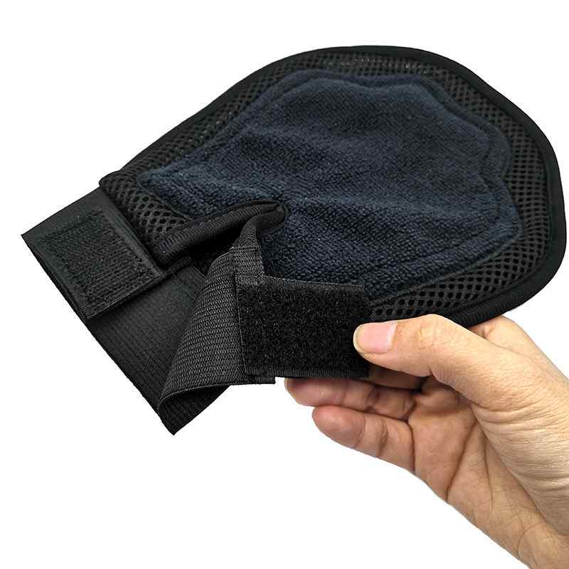 CLEAN WORLD Manufacturer's High-End TPR Polyester Pet Grooming Brush Shower Glove Comfortable Mesh for Cats Dogs Professional Pet Grooming