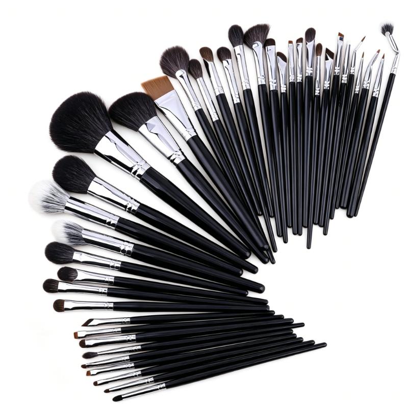 CLEAN WORLD Professional Makeup Brushes Set Foundation Powder Blush Eyeshadow Brushes, Soft Bristles, Complete Makeup Brush Kit for Beginners & Artists
