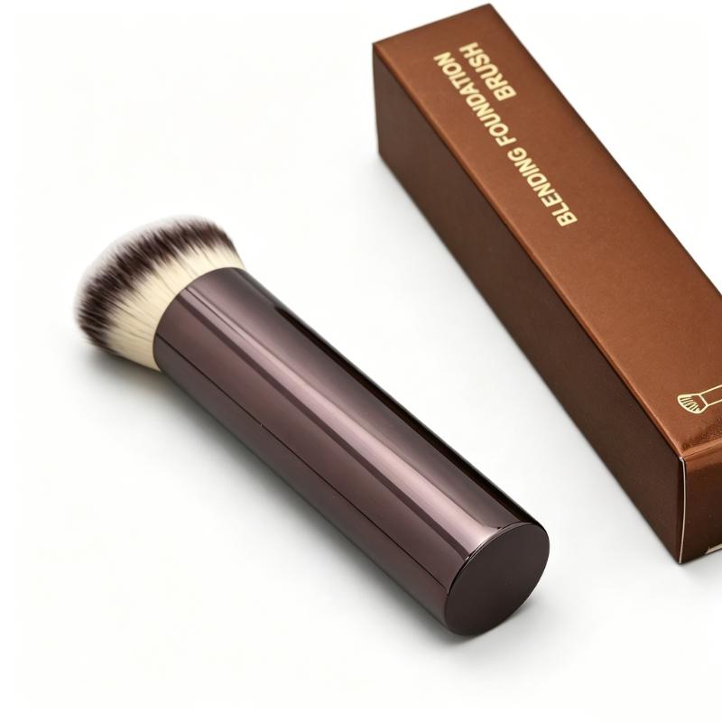 CLEAN WORLD Angled Foundation Brush, Premium Synthetic Bristles Blending Brush for Liquid, Cream & Powder Makeup, Flawless Base Makeup Tool