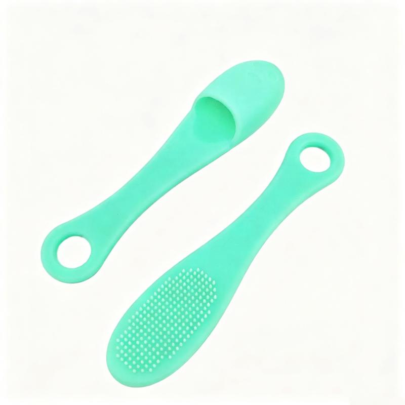 CLEAN WORLD Silicone Facial Cleansing Brush, 2-in-1 Soft Face Scrubber for Deep Pore Cleansing, Exfoliating & Blackhead Removal