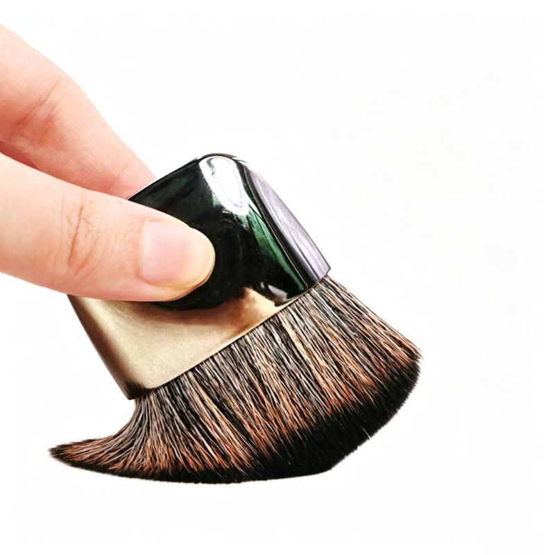 CLEAN WORLD Professional Kabuki Foundation Brush, Fluffy Synthetic Bristles, Mini Face Makeup Brush for Liquid, Powder, Cream, Blush, Highlighter, Buffing & Blending, Travel-Friendly